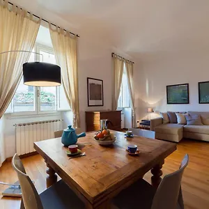 Apartamento Borgo Pinti Frescos 6 Sleeps, Florencia